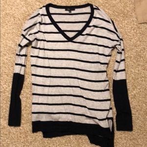 Long sleeved lightweight sweater